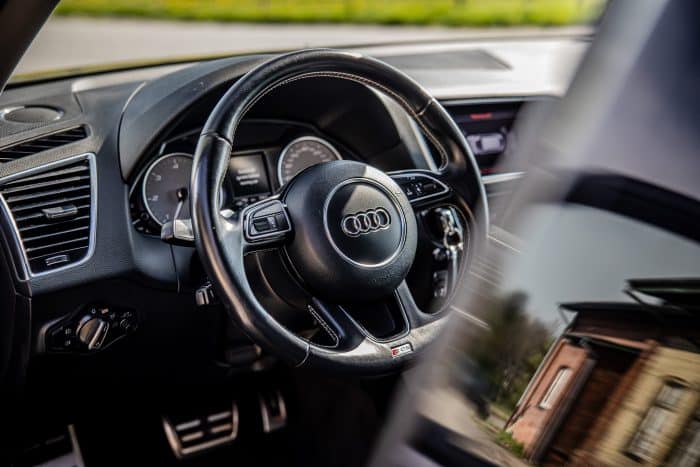 Audi holder stadig på sine knapper.